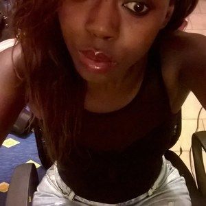 Meet your Posher, Camille